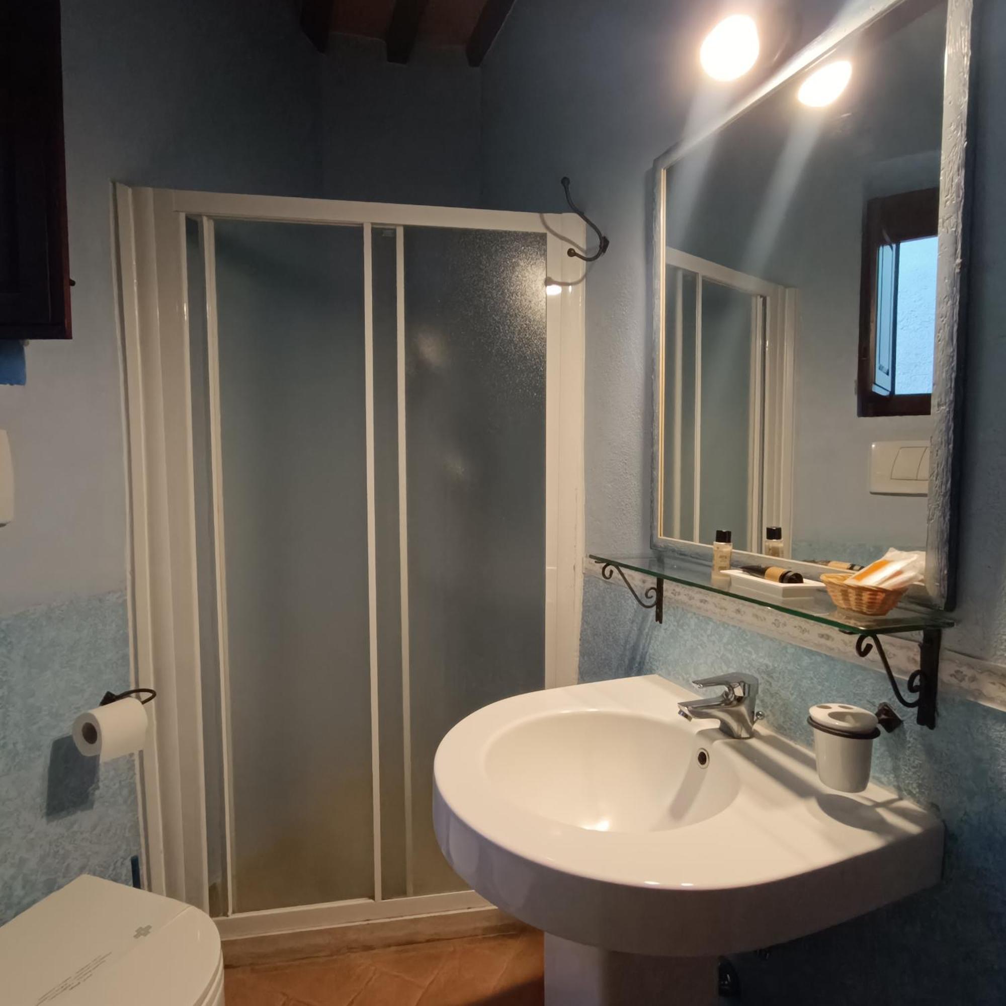 Ghigo La Locanda Di Torquato Montorgiali Exteriör bild